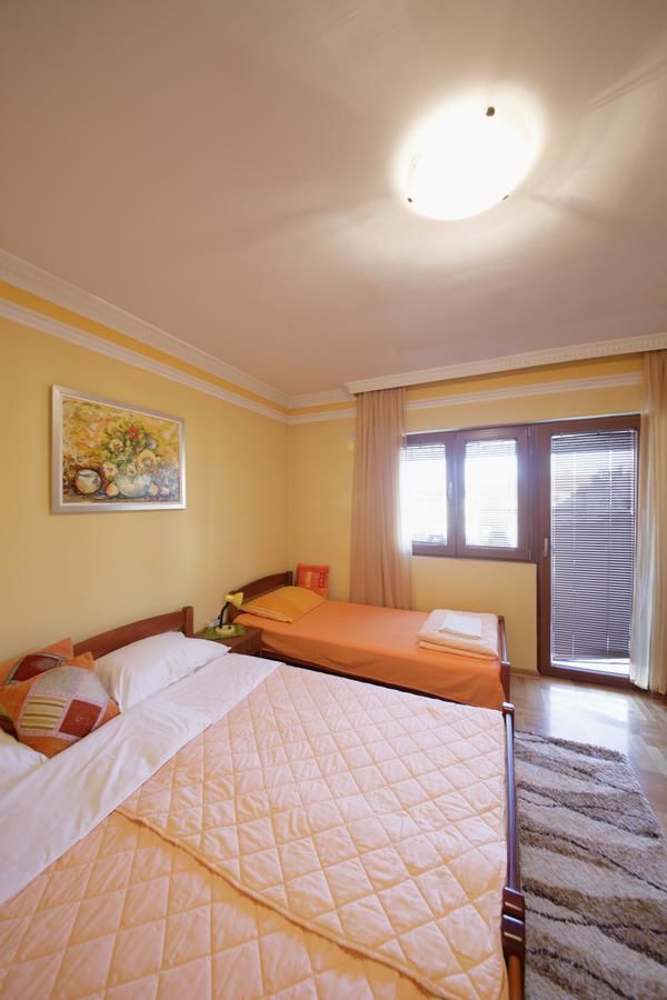 Гостевой дом Guest House Pansion 10 Цетине